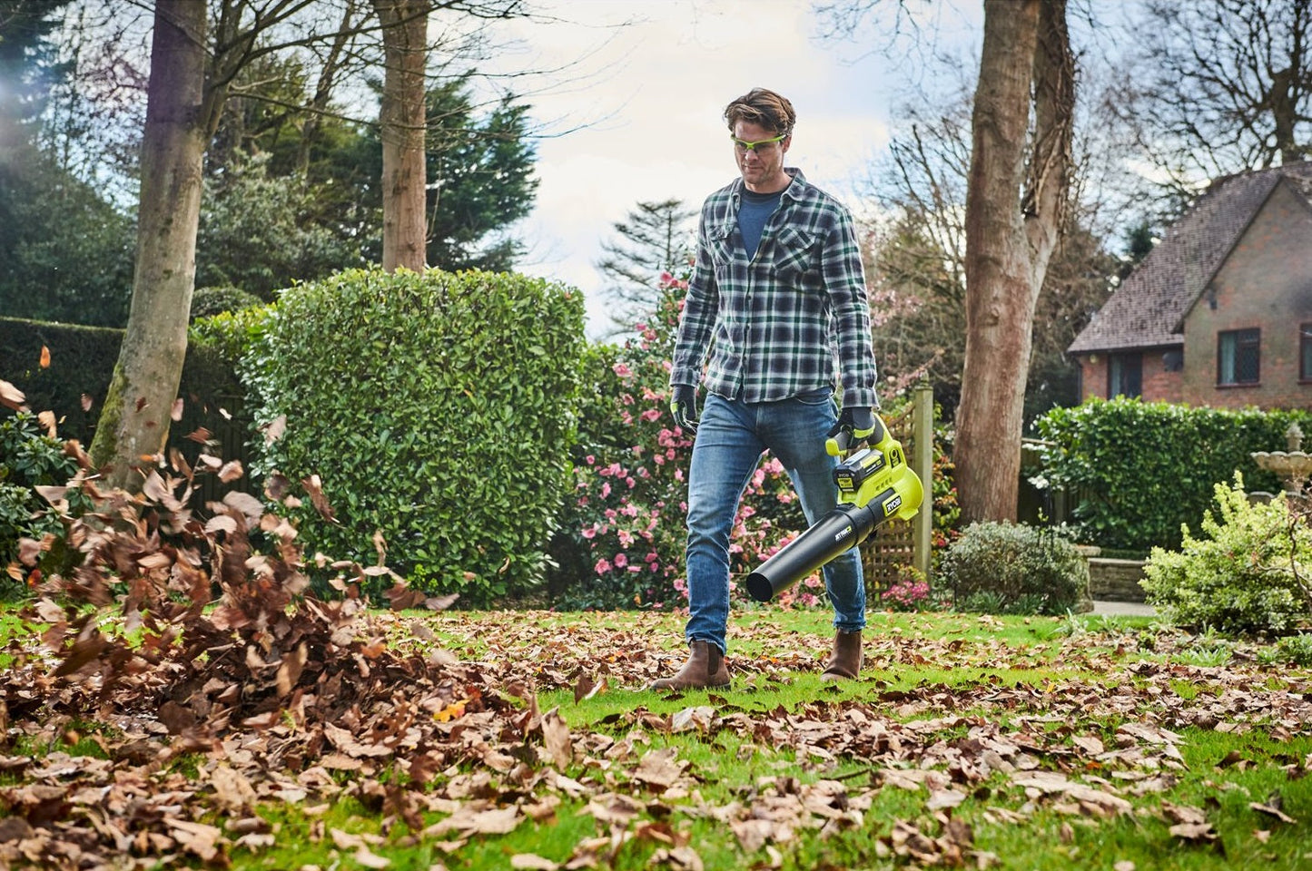 Ryobi RY36BLA-0 36V MAX POWER Cordless Garden Leaf Blower (Bare Tool)