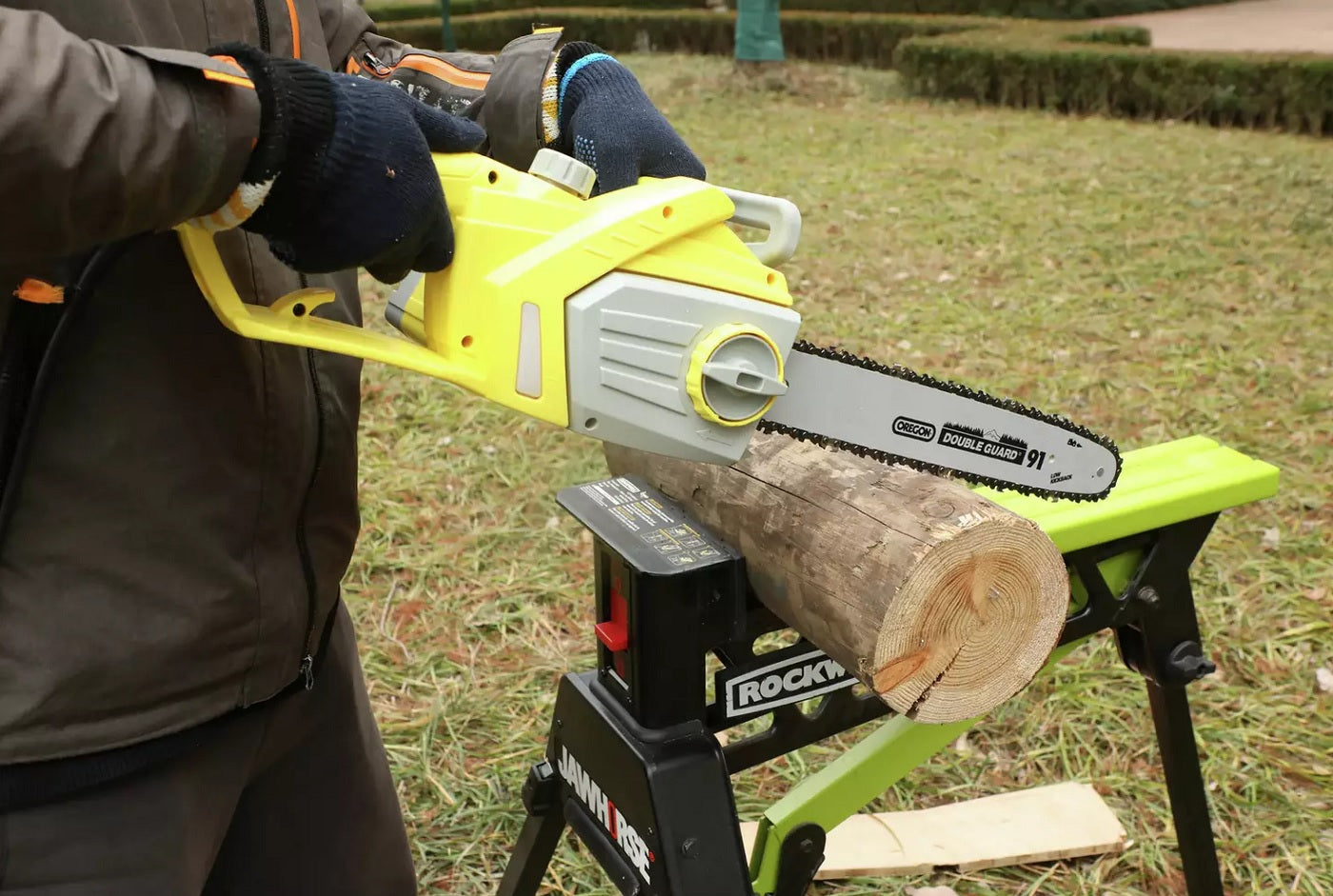 Challenge 35cm Electric Chainsaw - 1800w