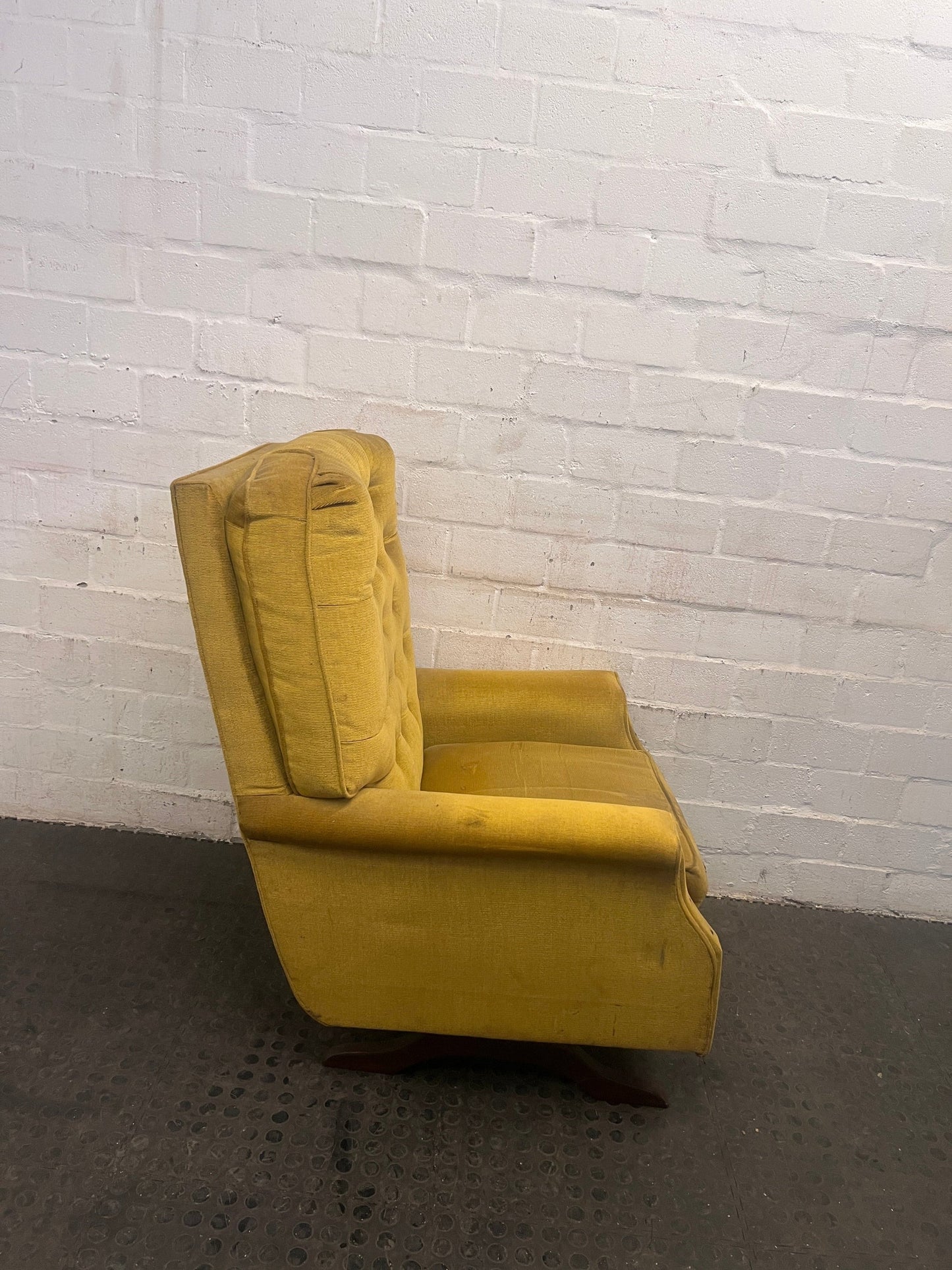 Mustard One Seater