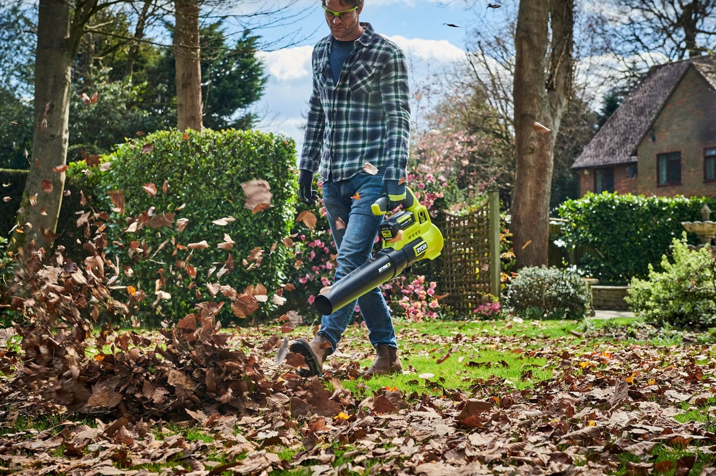 Ryobi RY36BLA-0 36V MAX POWER Cordless Garden Leaf Blower (Bare Tool)
